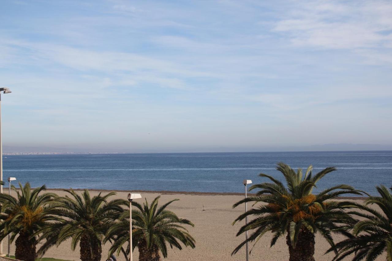 Apartamento En Primera Linea De Playa, Con Vistas A La Playa Y Con Wifi Рокетас-де-Мар Екстер'єр фото